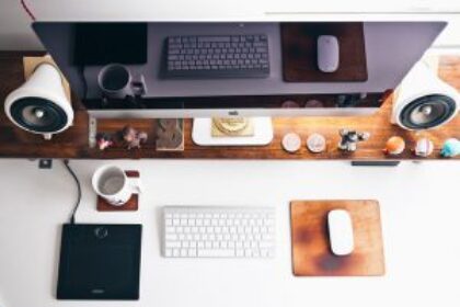 home-office-569359_640-300×217